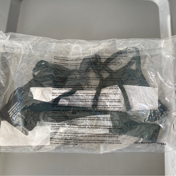 NWT Savage X Fenty Spotlight Low-Impact Sports Bra | Size: XS - Picture 4 of 6